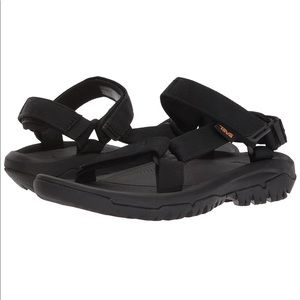 Teva Women’s Hurricane XTL sandal, Black, size 9